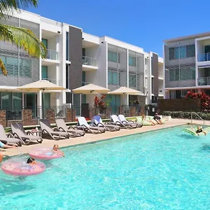 element-on-coolum-beach.queenslandhotels.net/